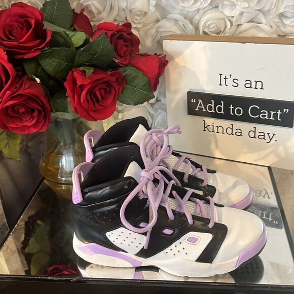 BOYS NIKE Sneakers - Picture 2 of 6